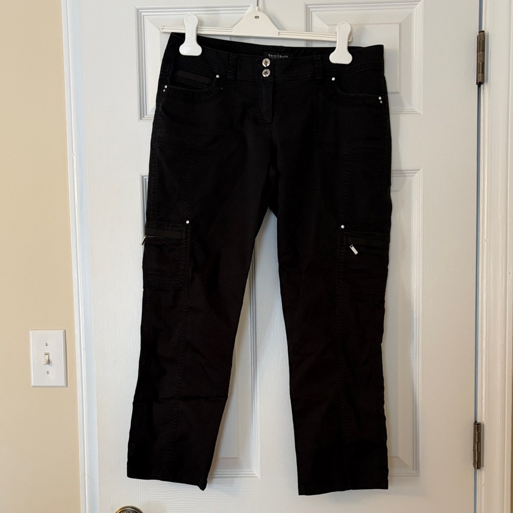 Women's White House Black Market Black Cargo pants capri
